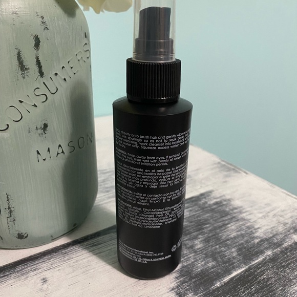 Bodyography Makeup Brush Cleanser - Picture 2 of 2